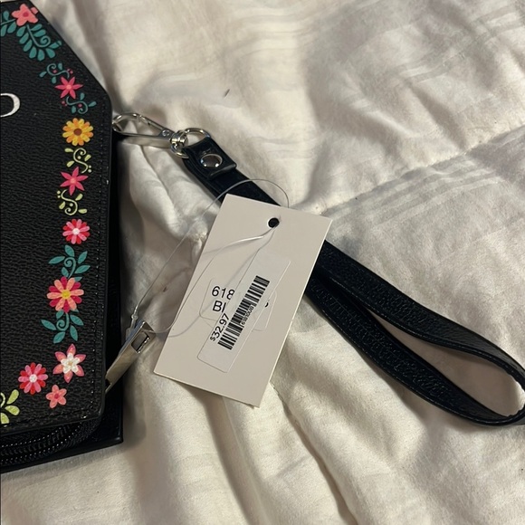 Coffin-Shaped Wristlet Wallet with Floral Skull Design - Picture 3 of 6